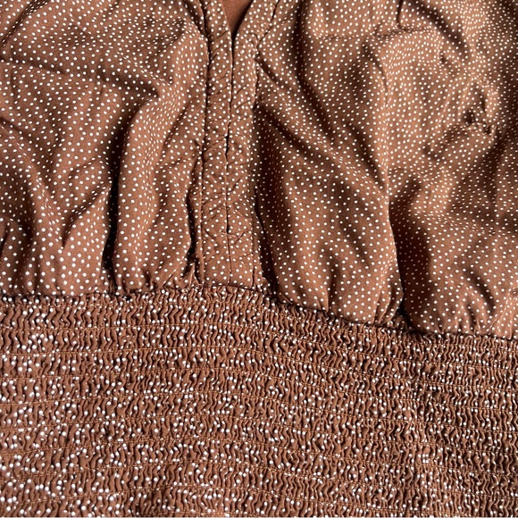 Abercrombie & Fitch Brown White Polka Dot V Neck Smocked Shirt Women's SZ M - Picture 4 of 6